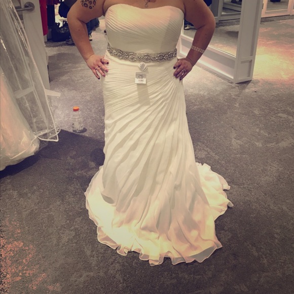 size 18 wedding dress